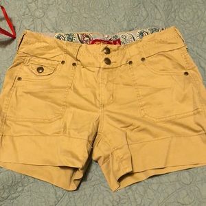 khaki shorts